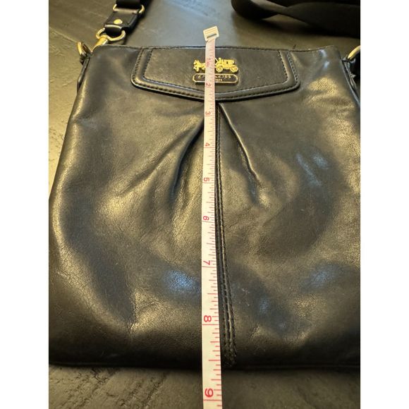 Coach Vintage Black Crossbody Bag with Gold Hardware - Picture 7 of 9